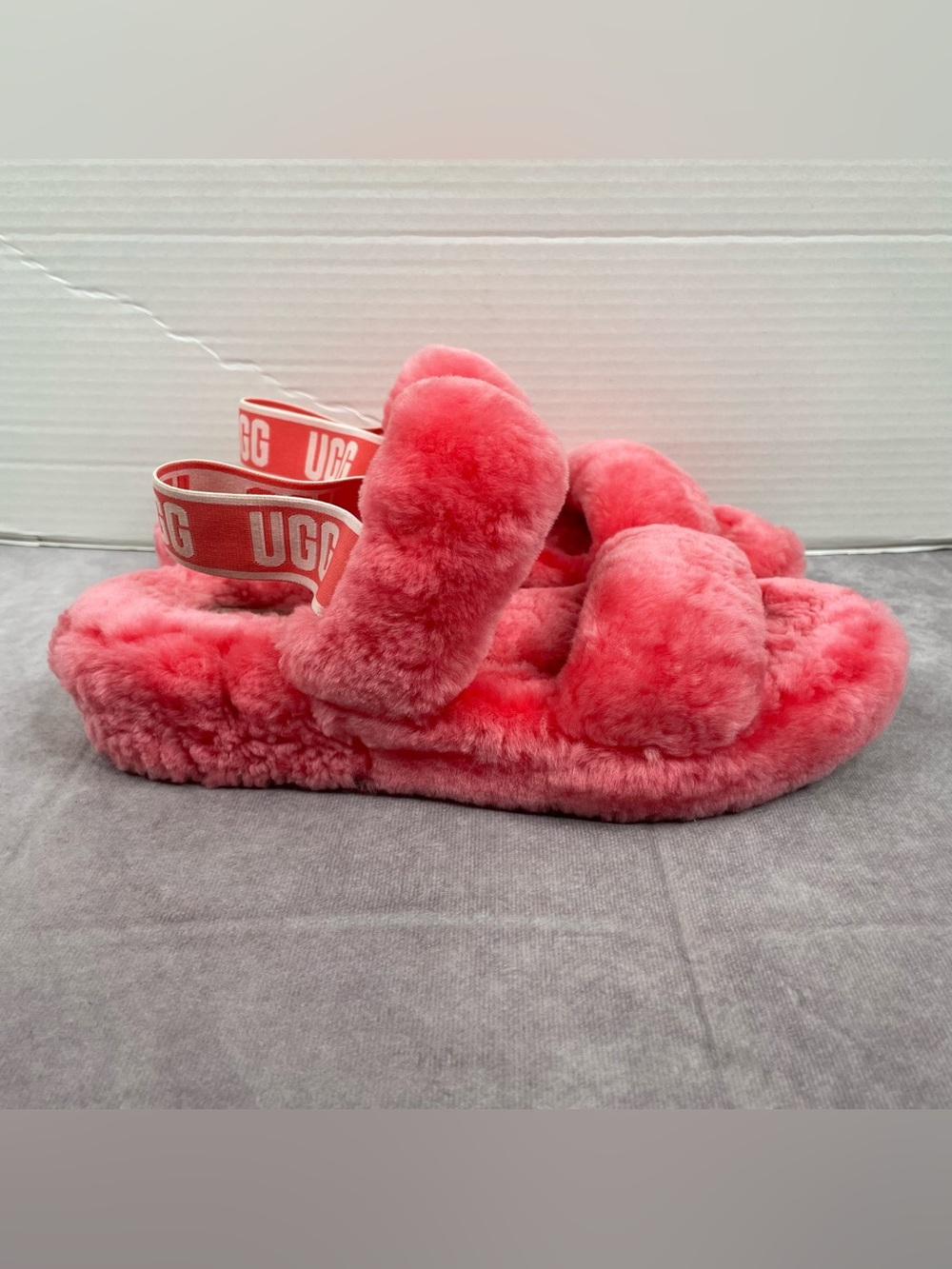 UGG Oh Yeah Fluffy Slides Womens 9 Pink Coral Slippers Strap Soft Sandals